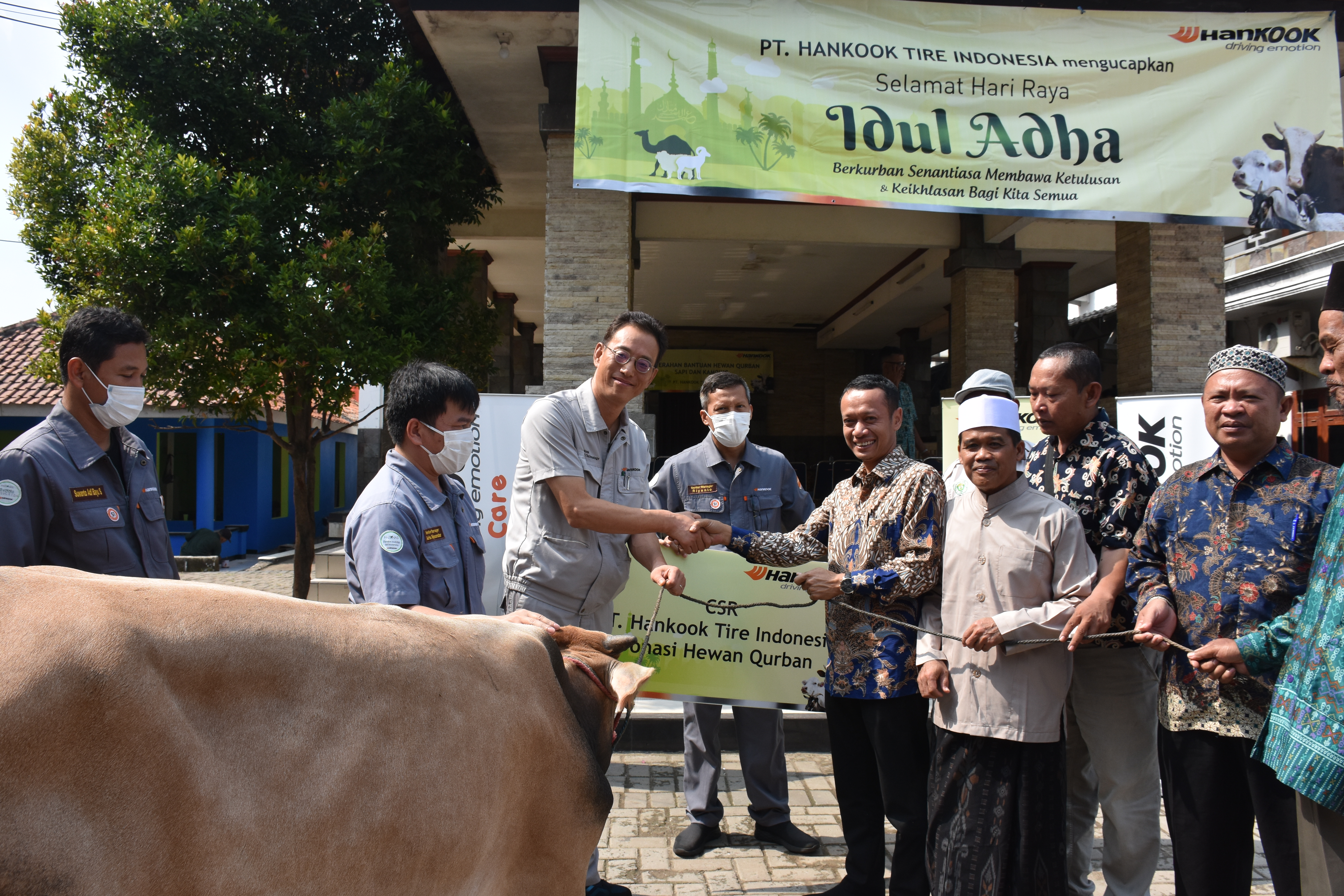 Serah terima donasi hewan qurban Idul Adha tahun 1443 H (2022)